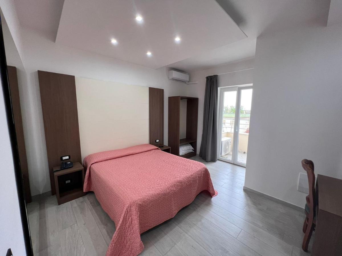 Hotel La Mela Varcaturo Esterno foto