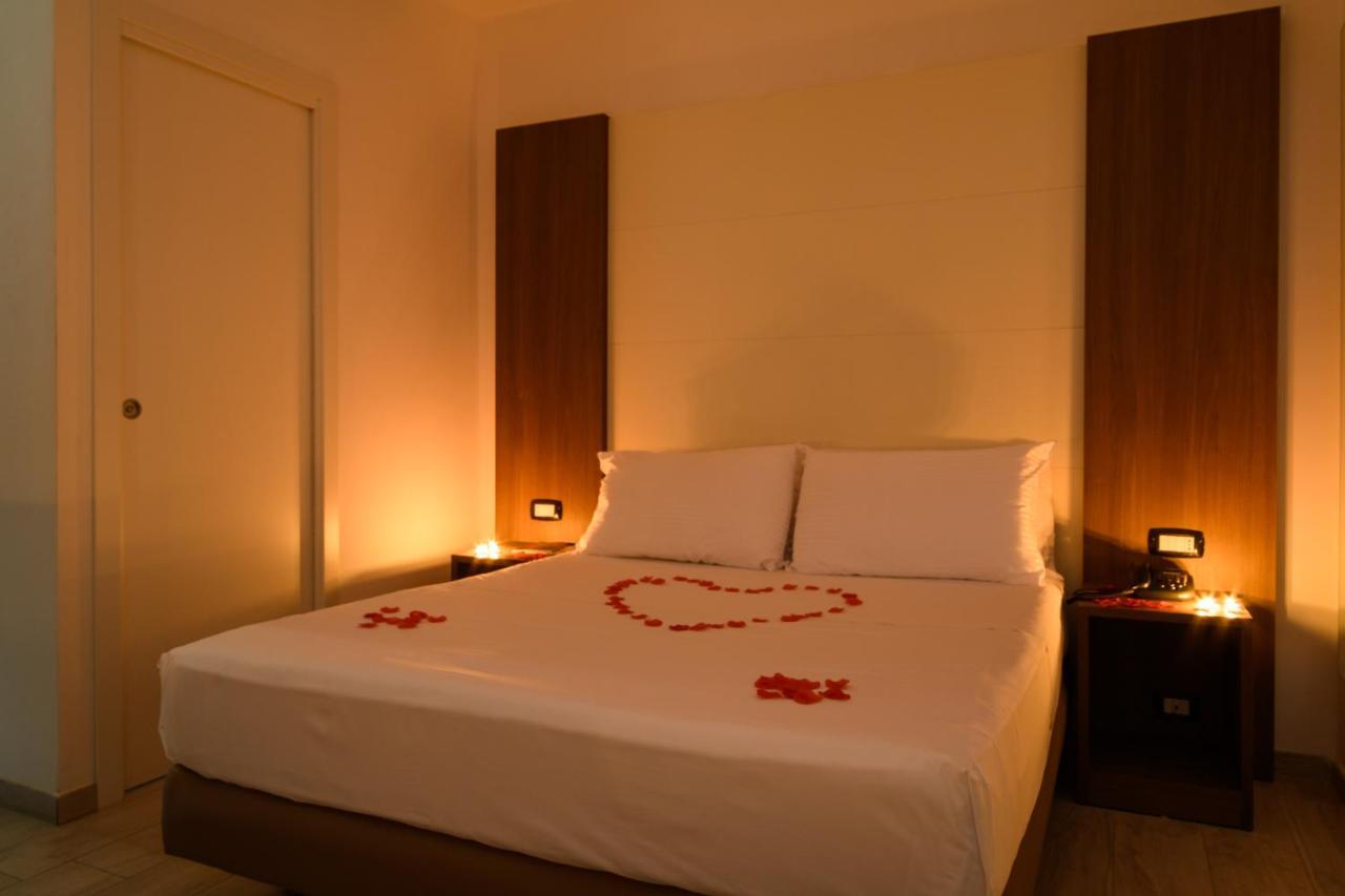 Hotel La Mela Varcaturo Esterno foto