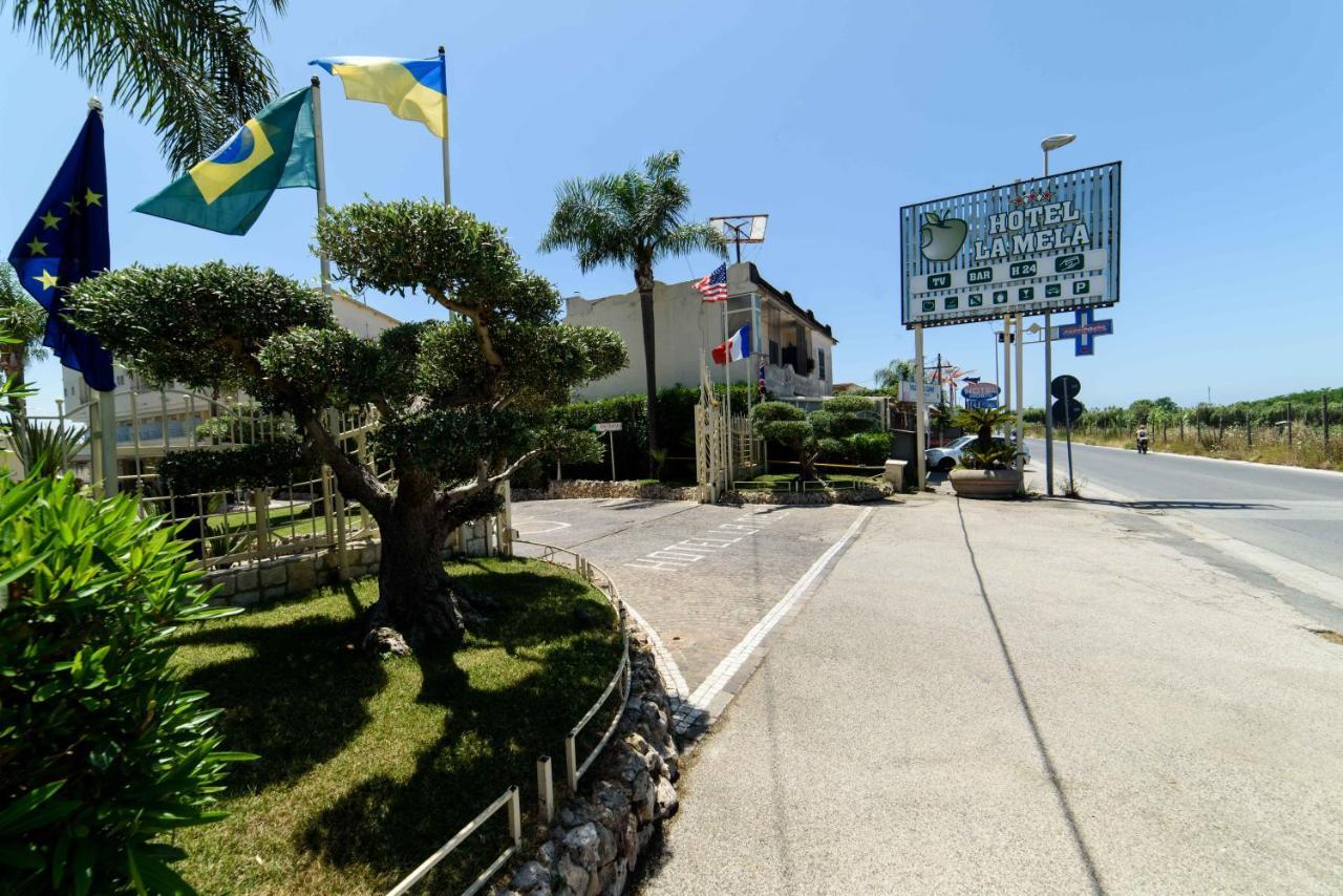 Hotel La Mela Varcaturo Esterno foto